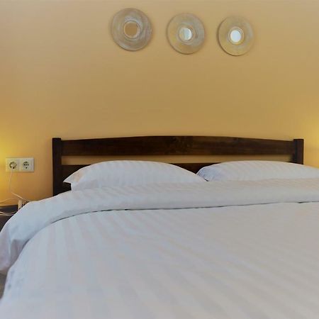 Central Comfortable One-Bedroom Apartment Кишинев Екстериор снимка