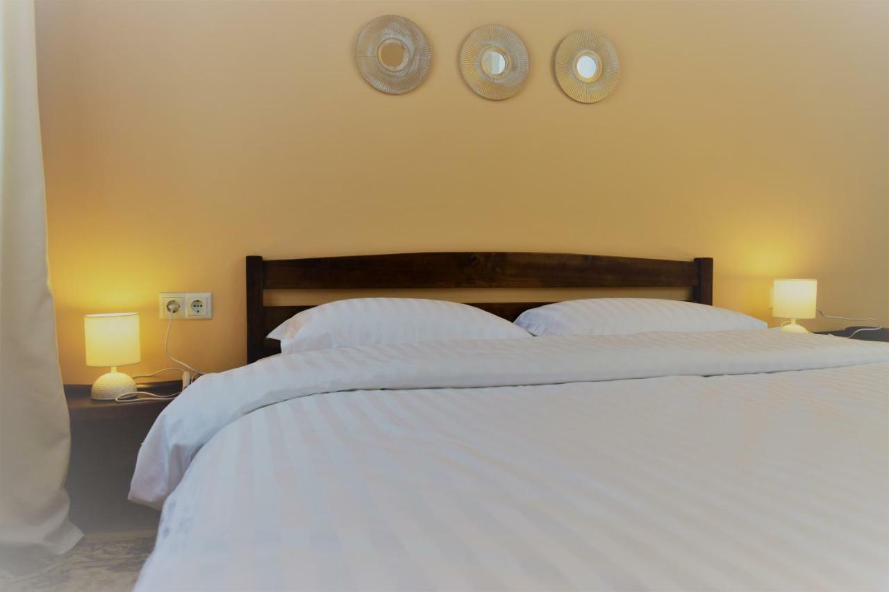 Central Comfortable One-Bedroom Apartment Кишинев Екстериор снимка